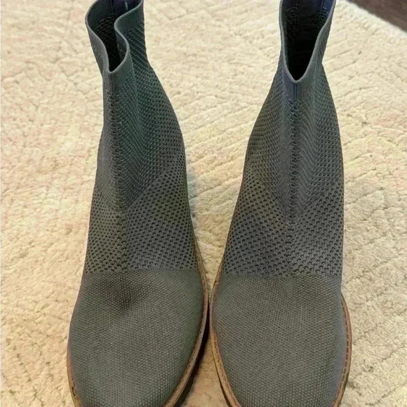 Bandolino Knit Dark Gray Wedge Ankle Booties 10 - Picture 6 of 10